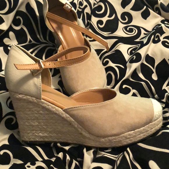 Wedges - Picture 1 of 6